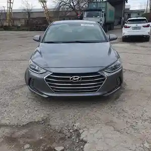 Hyundai Elantra, 2017