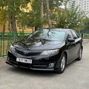 Toyota Camry, 2013