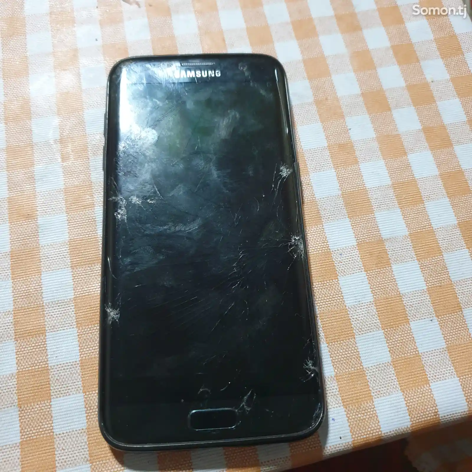 Samsung Galaxy S7 edge-1