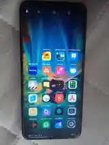 Телефон Realme-2