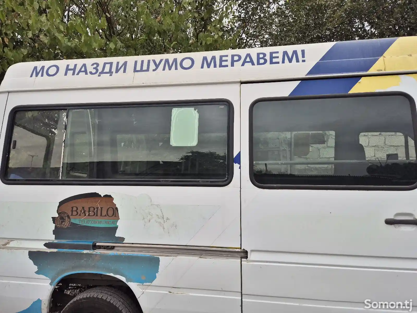 Шиша ва сидении Mercedes-Benz Sprinter-1