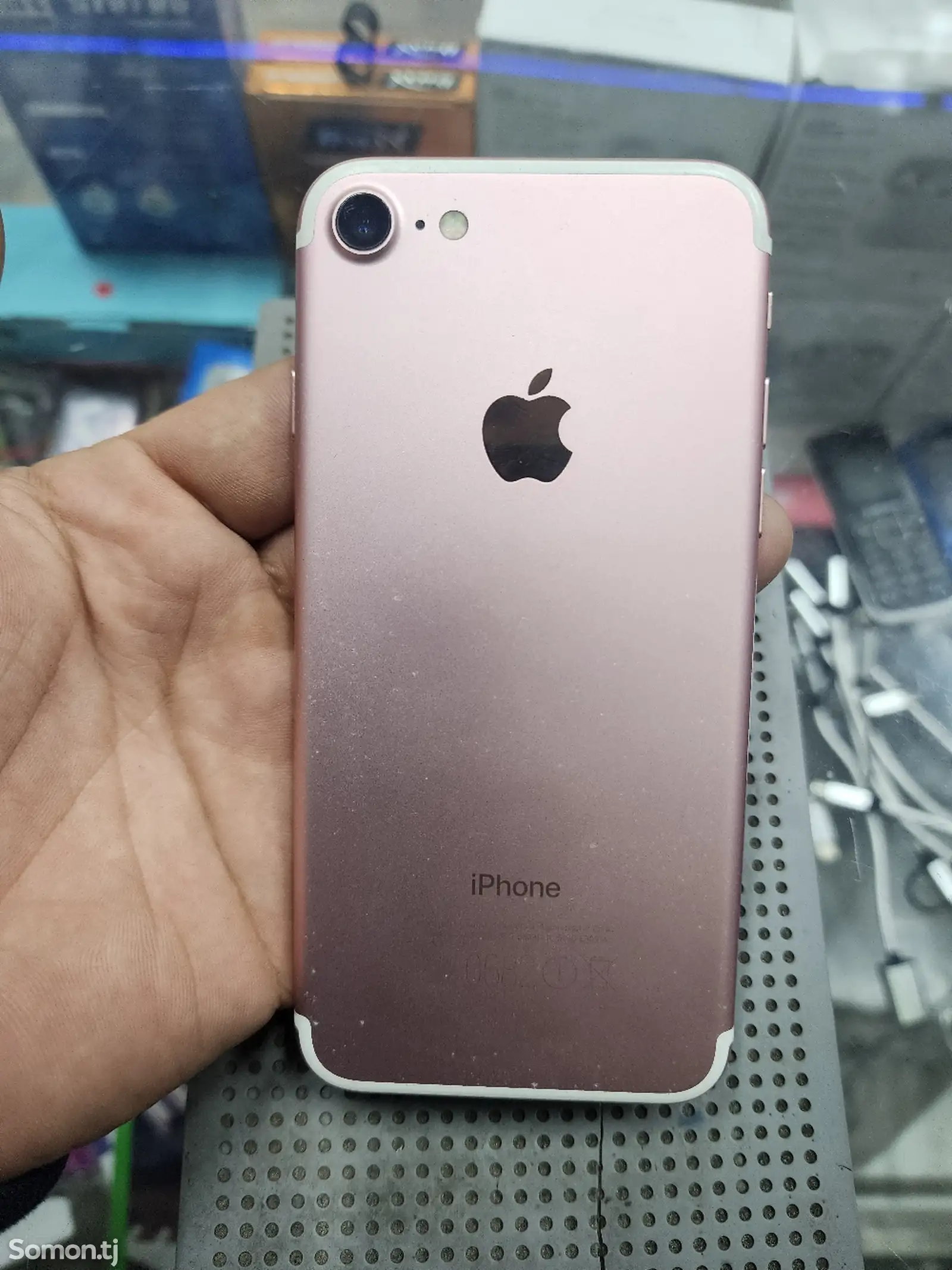 Apple iPhone 7, 32 gb-1