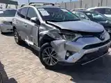 Toyota RAV 4, 2017-3