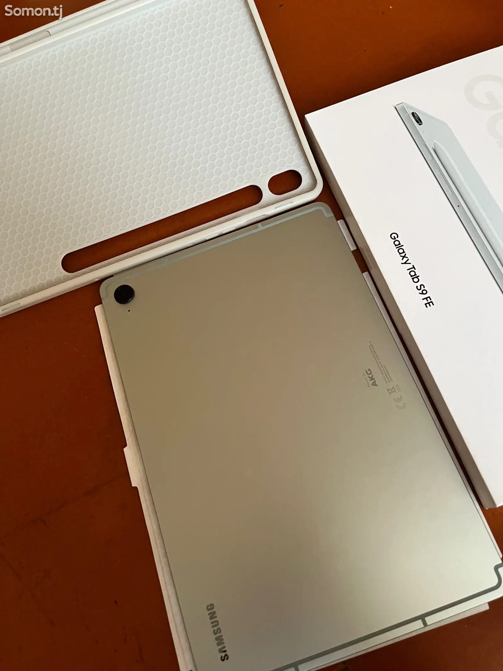 Планшет Samsung Tab S9 Fe-4