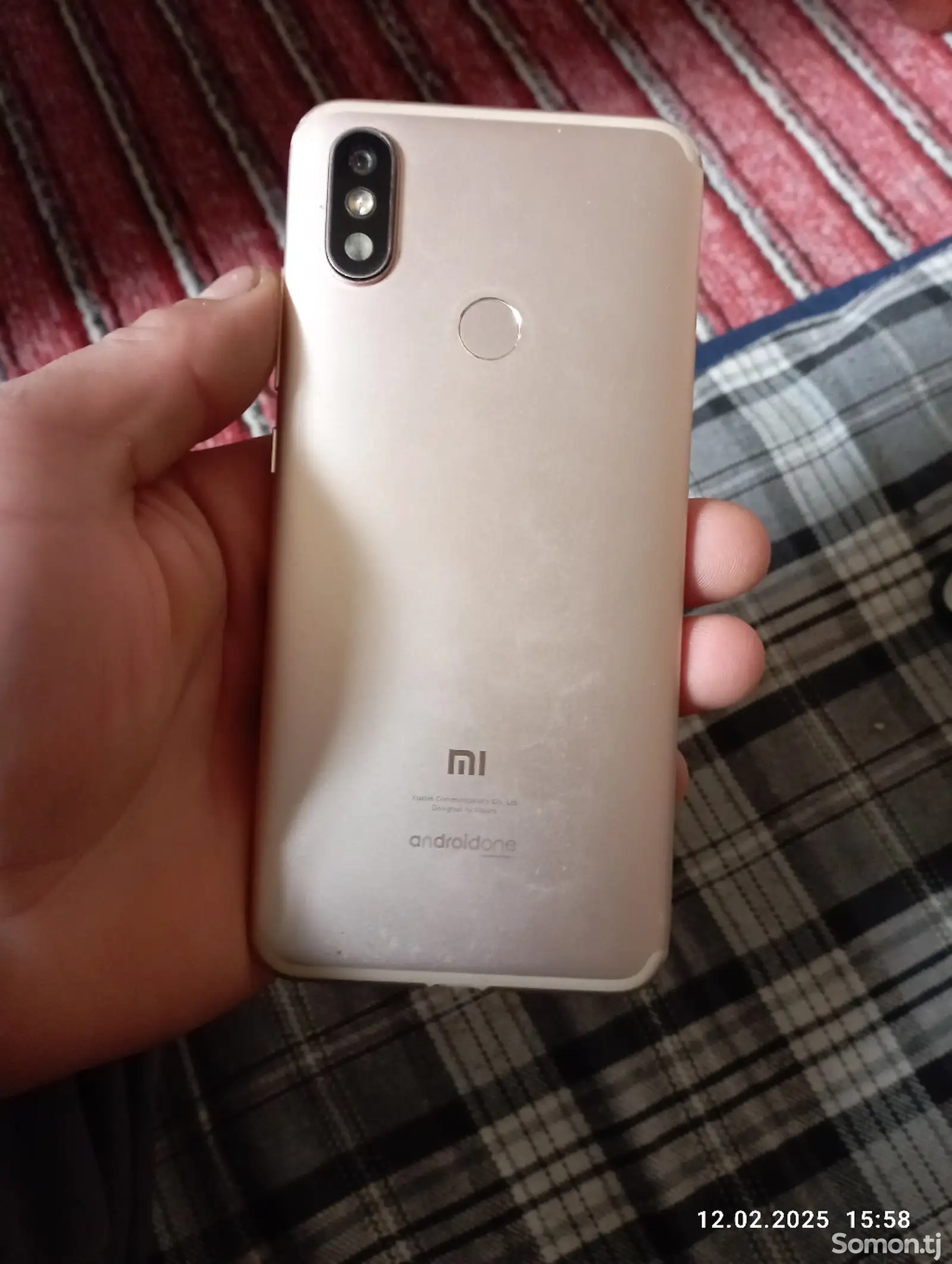 Телефон Xiaomi-1