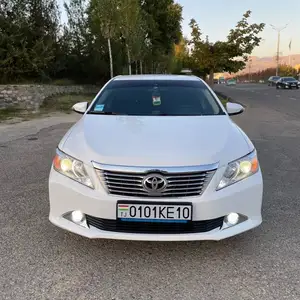 Toyota Camry, 2012