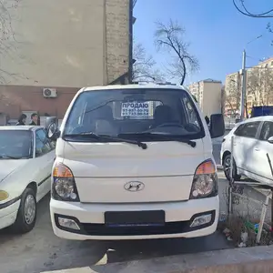 Бортовой автомобиль Hyundai Porter, 2016