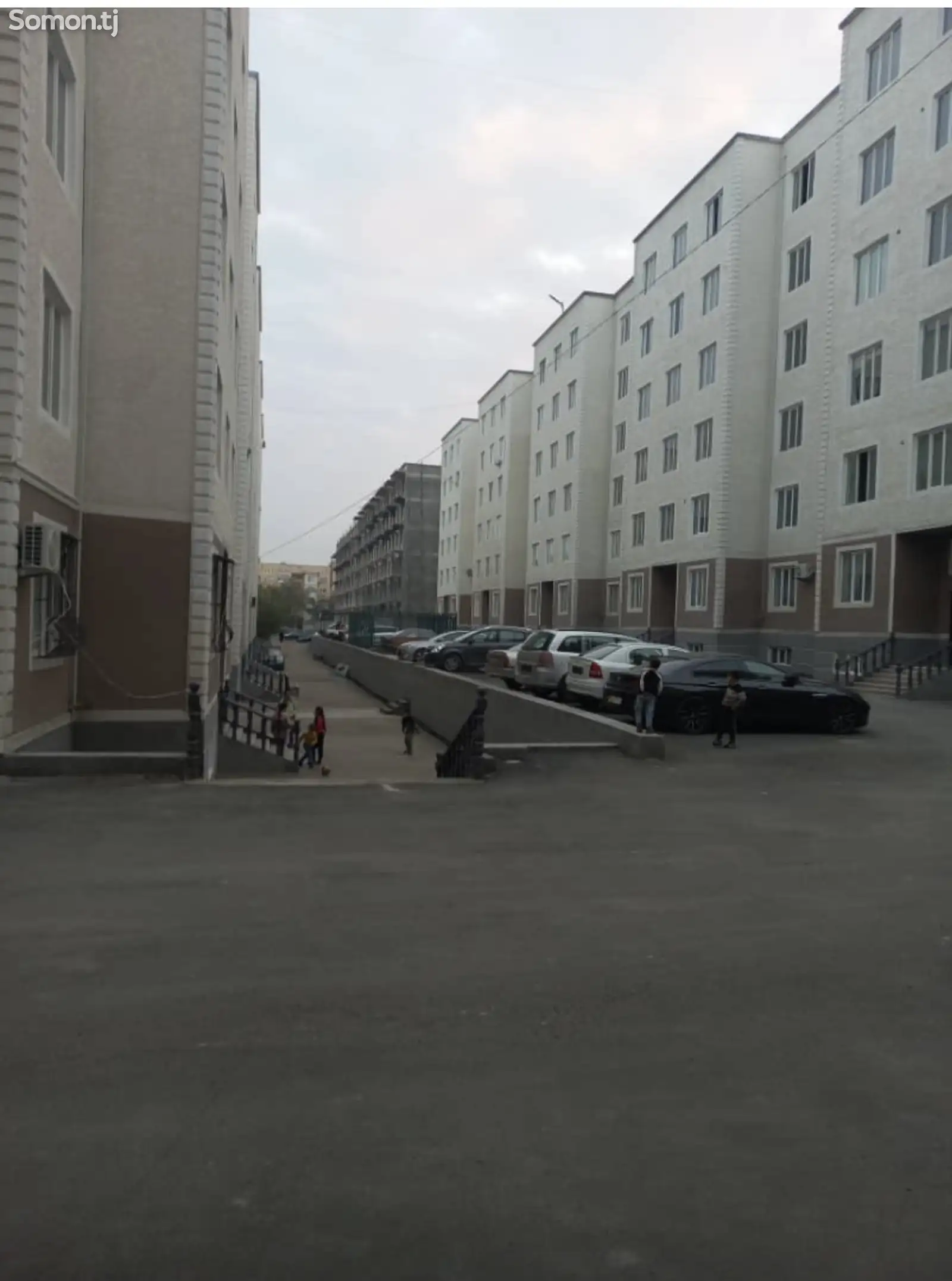 1-комн. квартира, Цокольный этаж, 38 м², 8 мкр-1