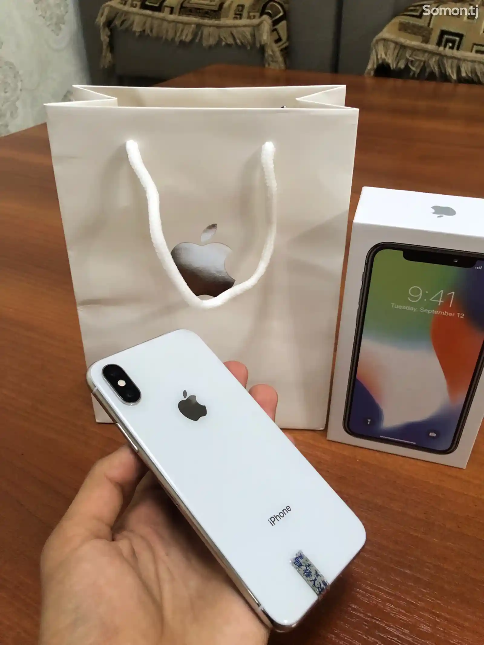 Apple iPhone X, 64 gb, Silver-1