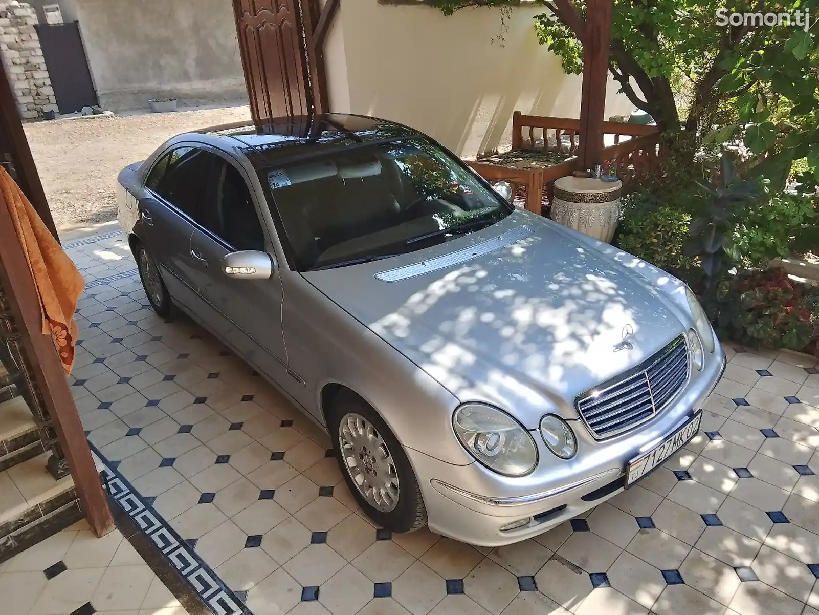 Mercedes-Benz E class, 2002-3