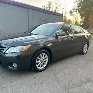 Toyota Camry, 2011