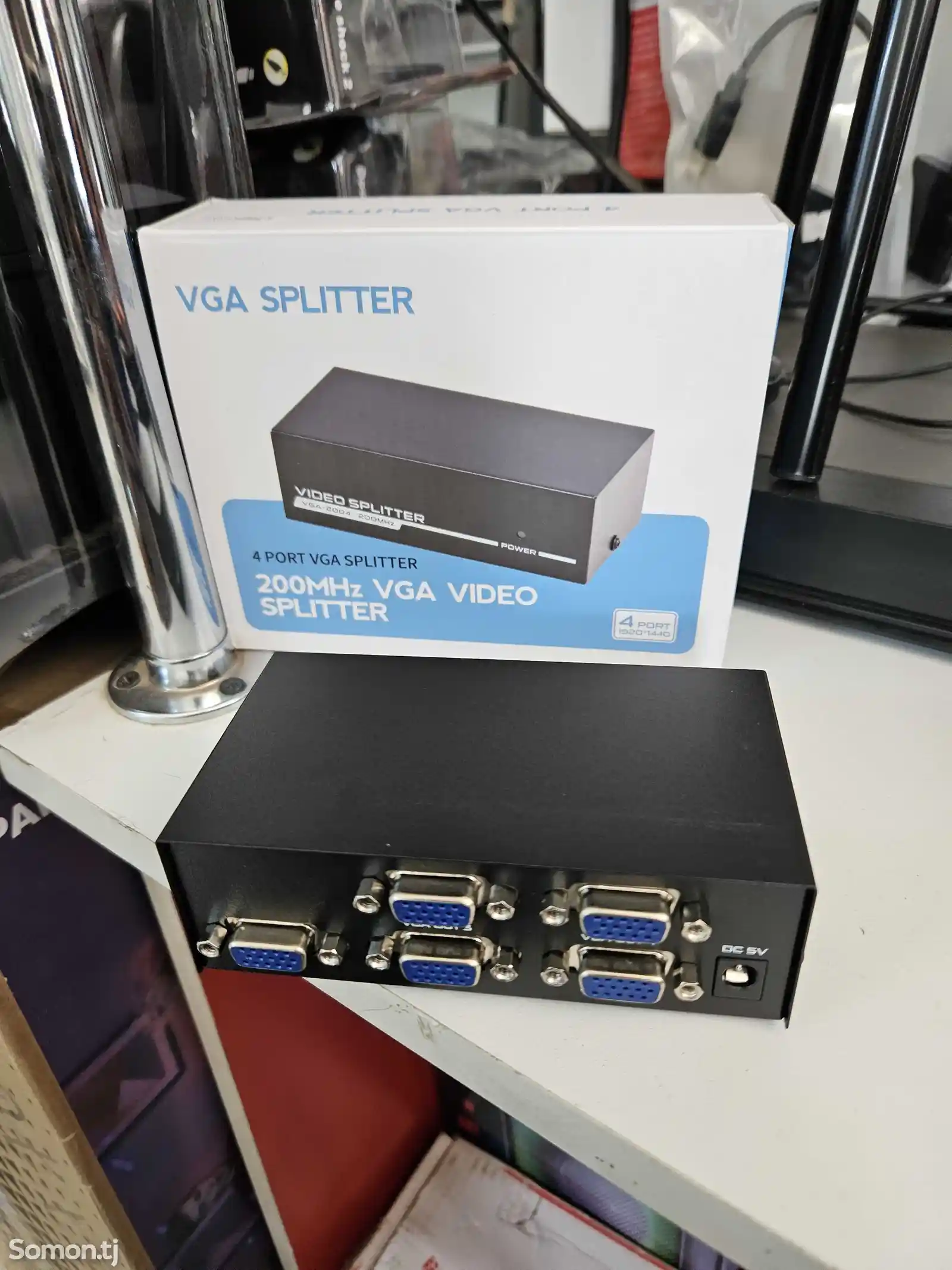 VGA splinter 2004 4port-1