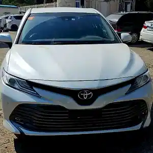 Toyota Camry, 2017