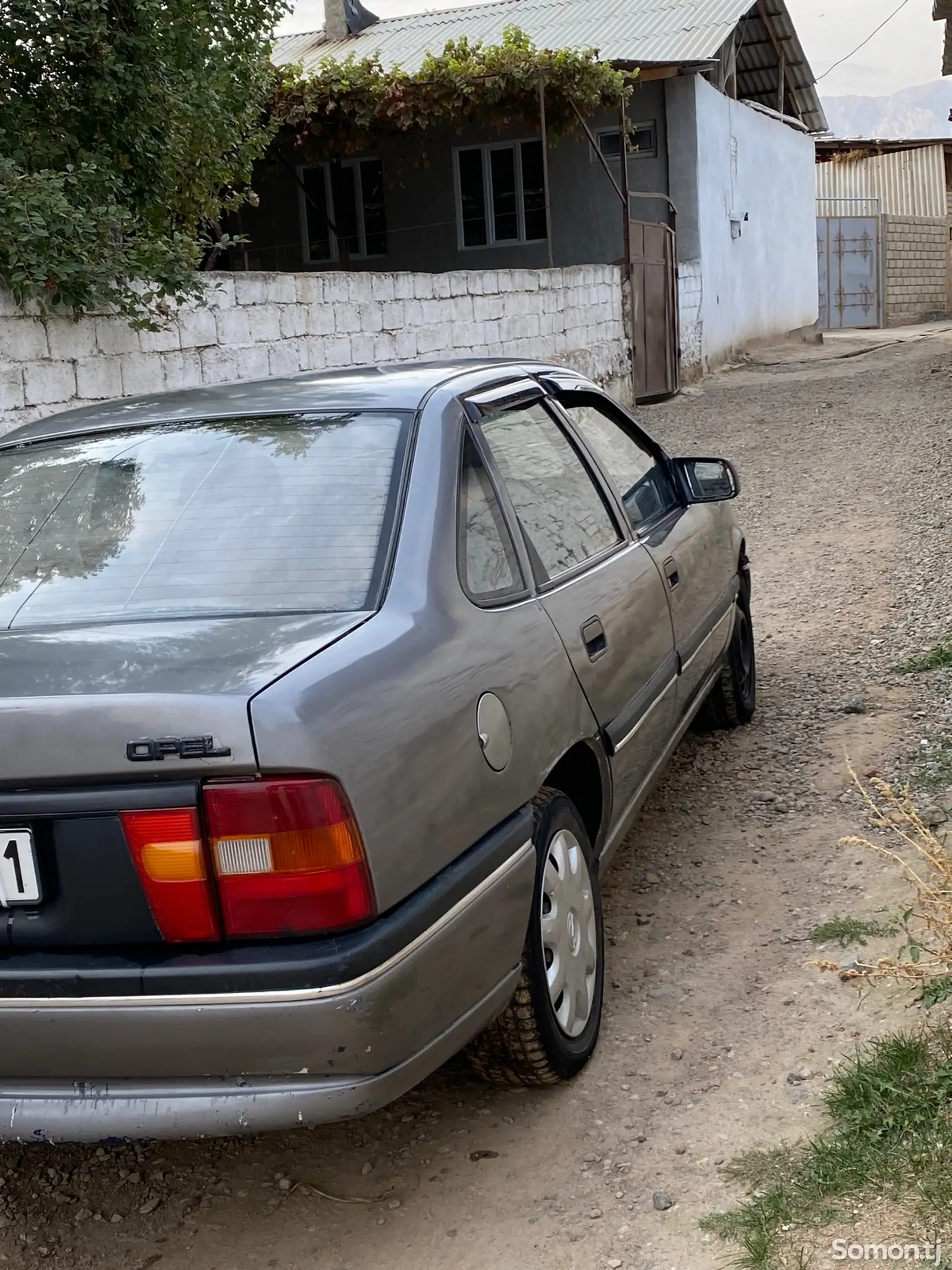 Opel Vectra A, 1992-3