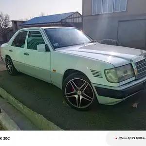 Mercedes-Benz W124, 1993