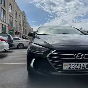 Hyundai Elantra, 2017