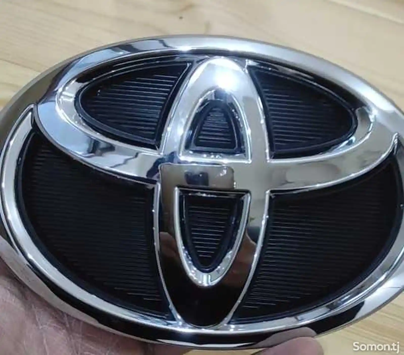 Эмблема Toyota camry 55 2015-4