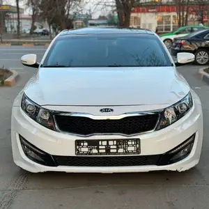 Kia K5, 2011