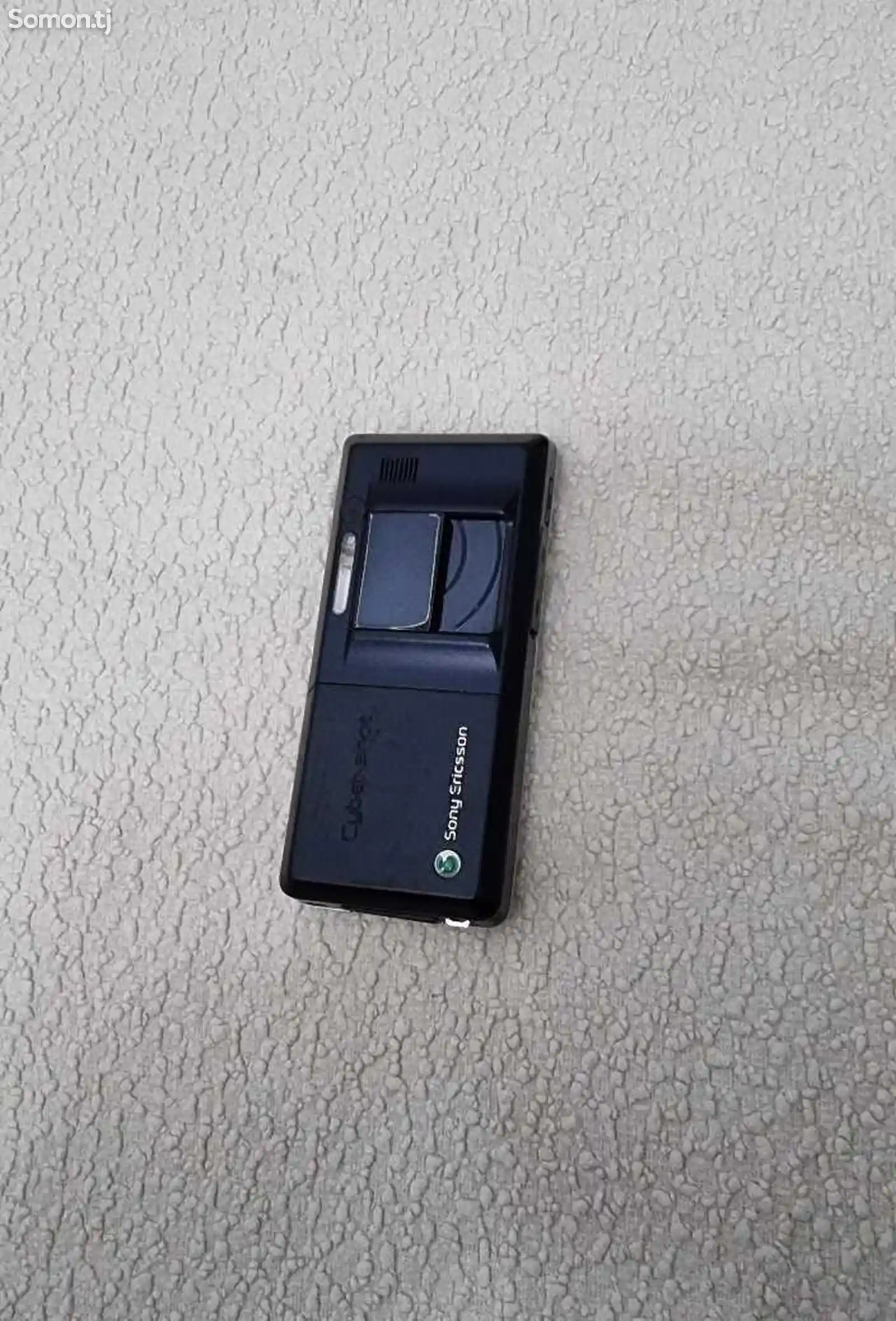 Sony Ericsson K810i-3