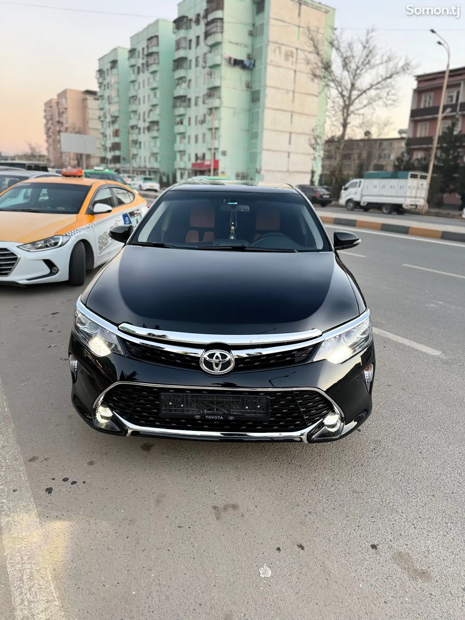 Toyota Camry, 2016-1