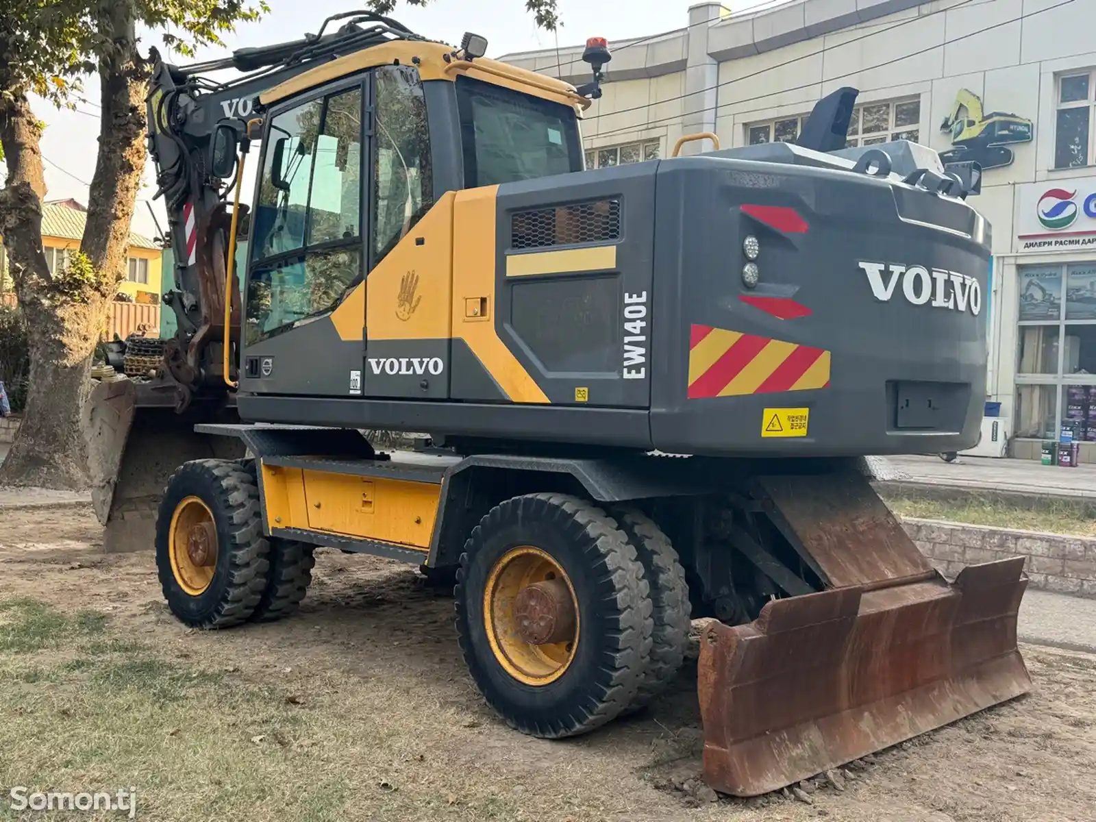 Экскаватор Volvo EW140E-8