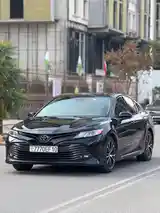 Toyota Camry, 2020-3