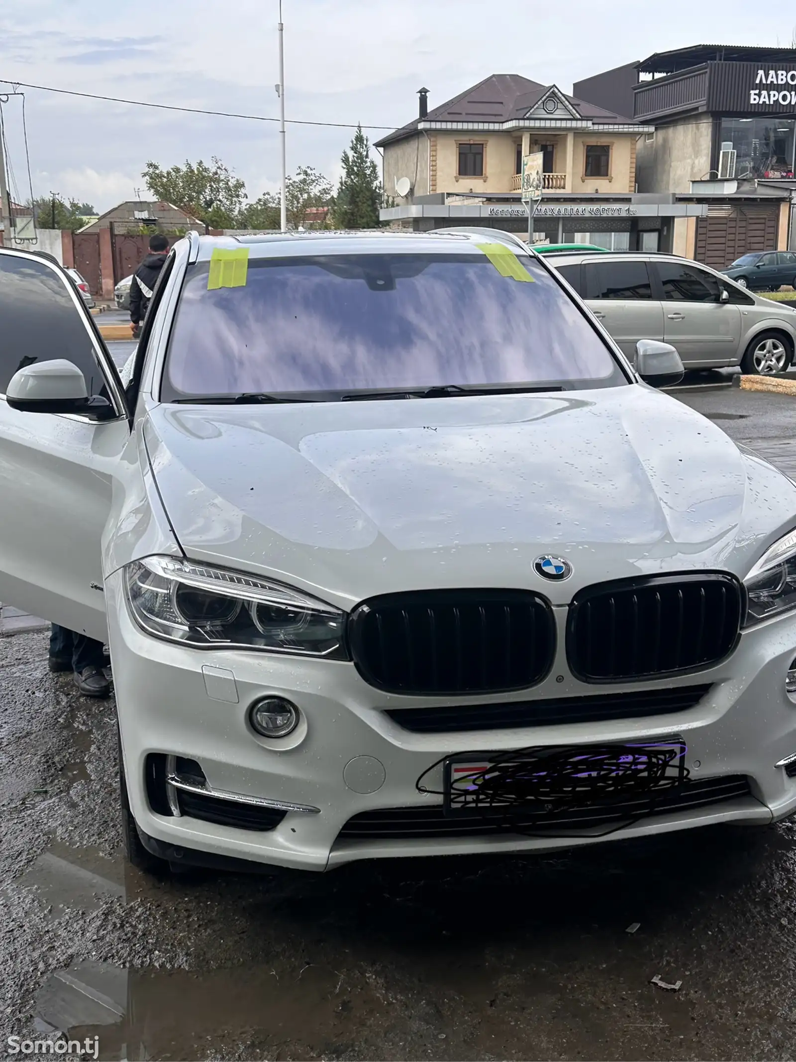 Лобовое стекло от BMW x5