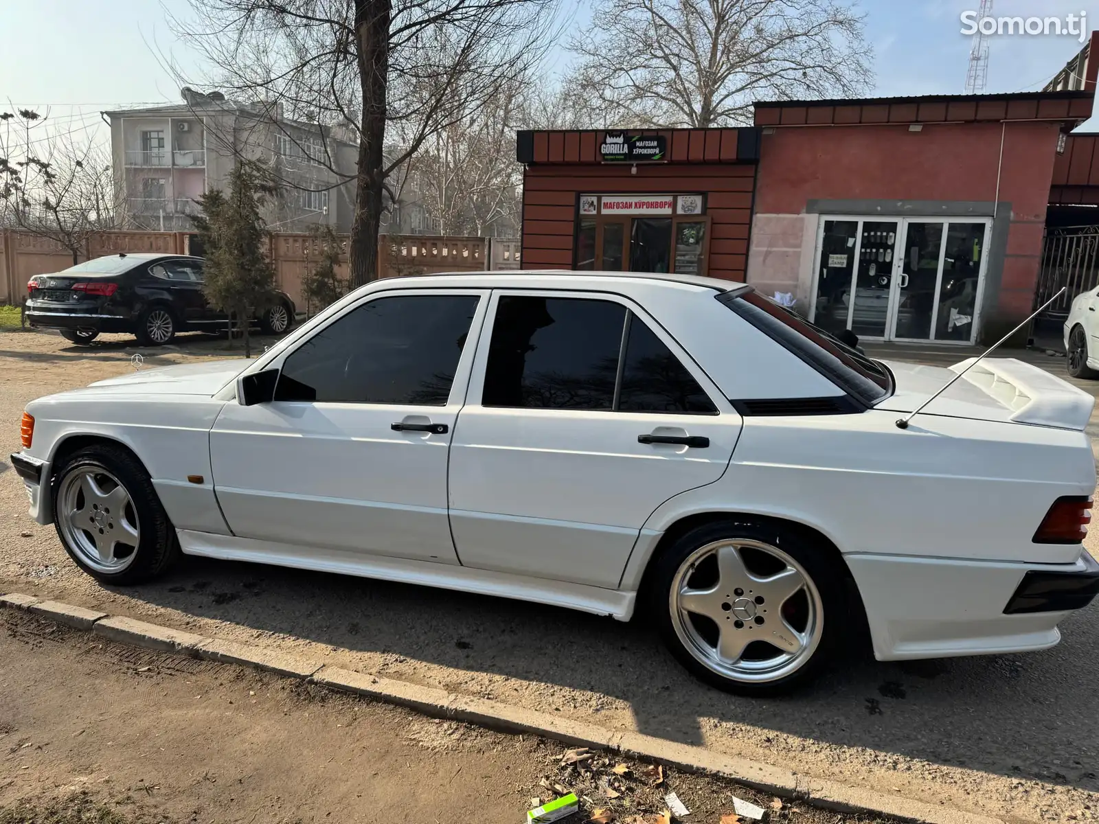 Mercedes-Benz W201, 1990-1