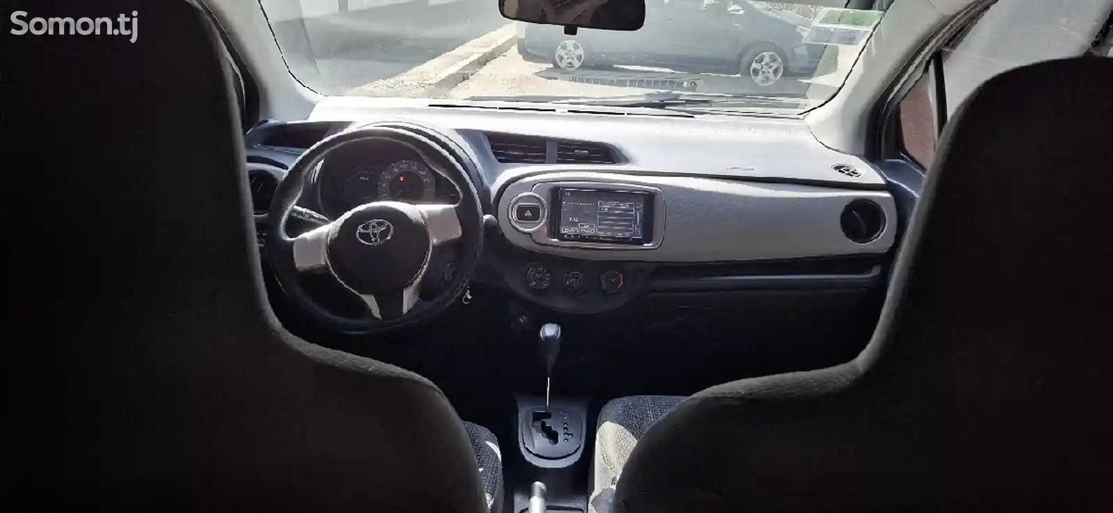 Toyota Vitz, 2015-8