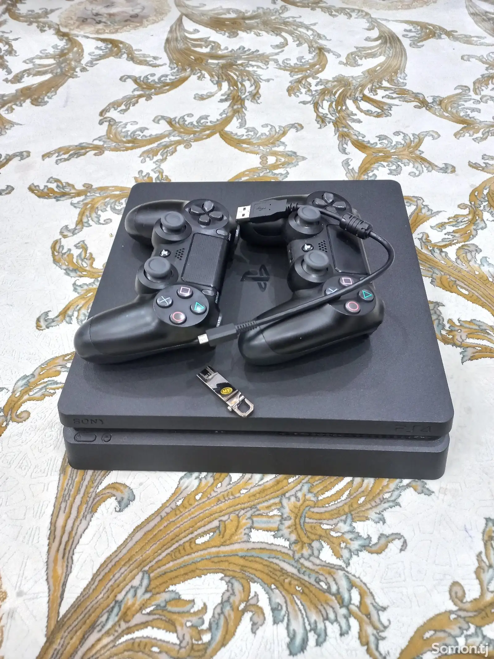 Игровая приставка Sony PlayStation 4 slim 1tb-1