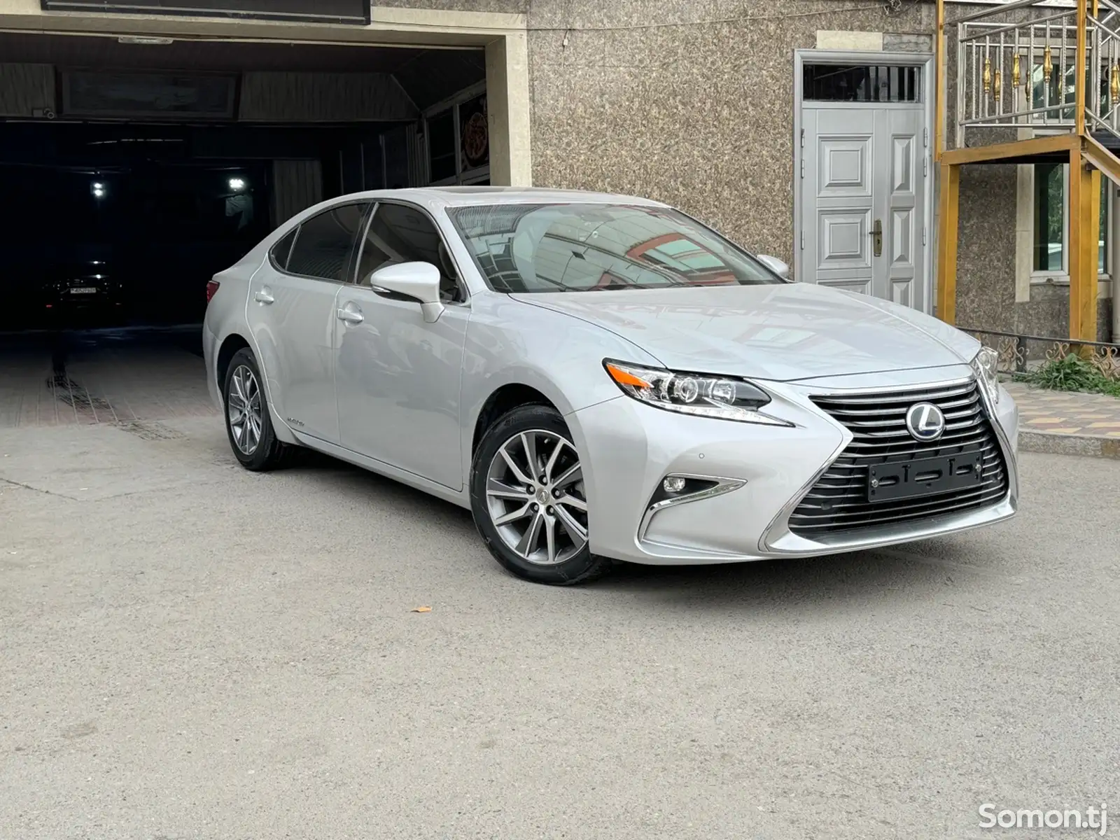 Lexus ES series, 2016-3