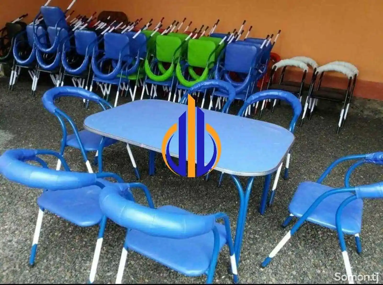 Стол с 6 стульями-3