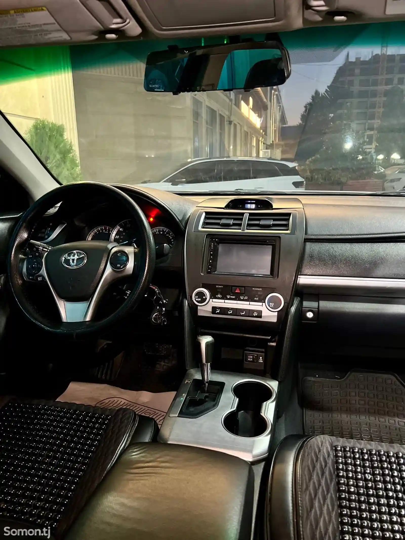 Toyota Camry, 2013-9