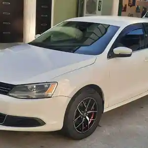 Volkswagen Jetta, 2013