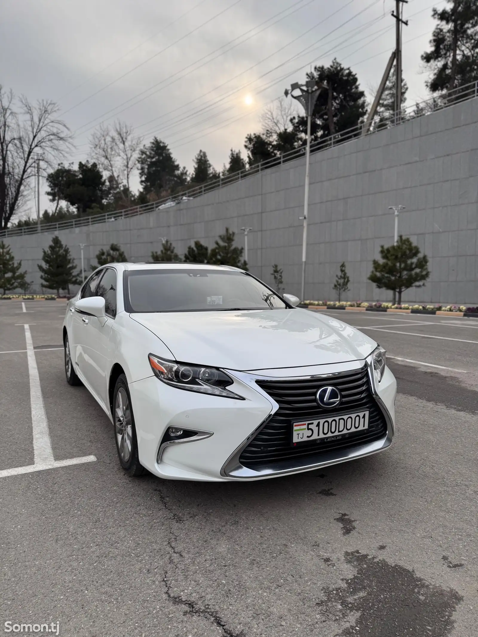 Lexus ES series, 2013-1