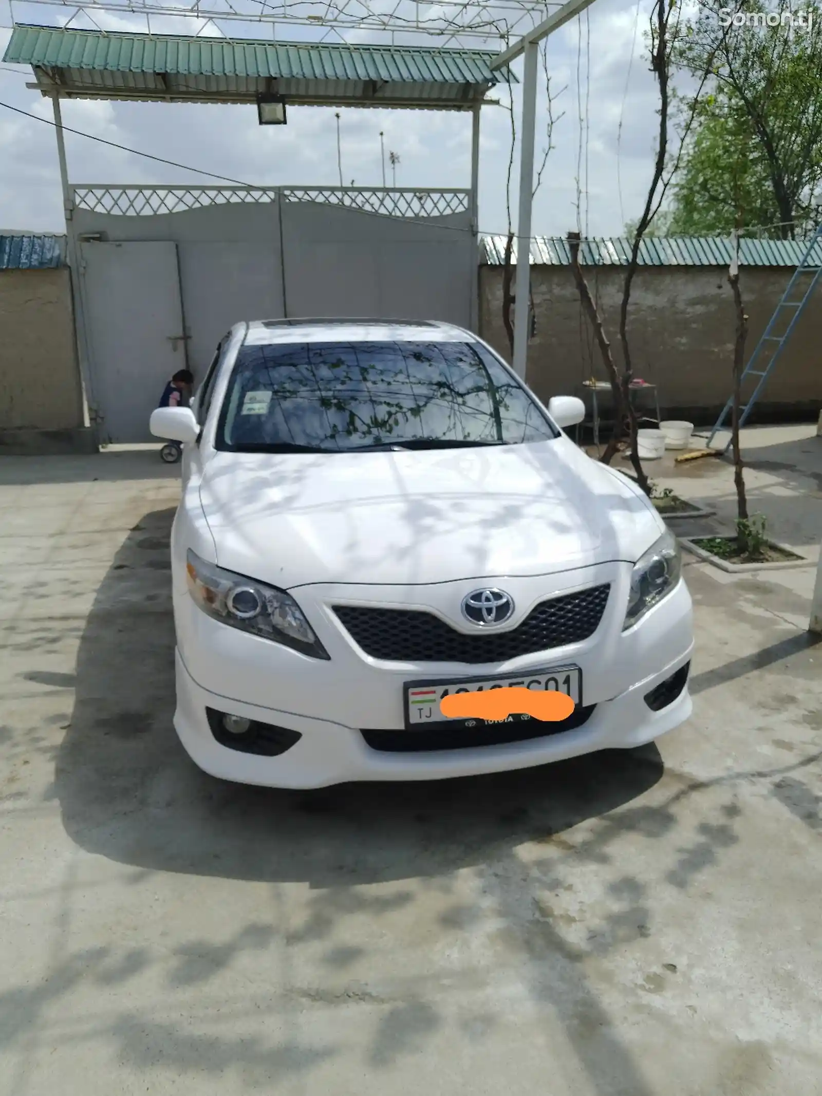 Toyota Camry, 2010-1