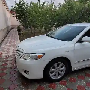 Toyota Camry, 2010