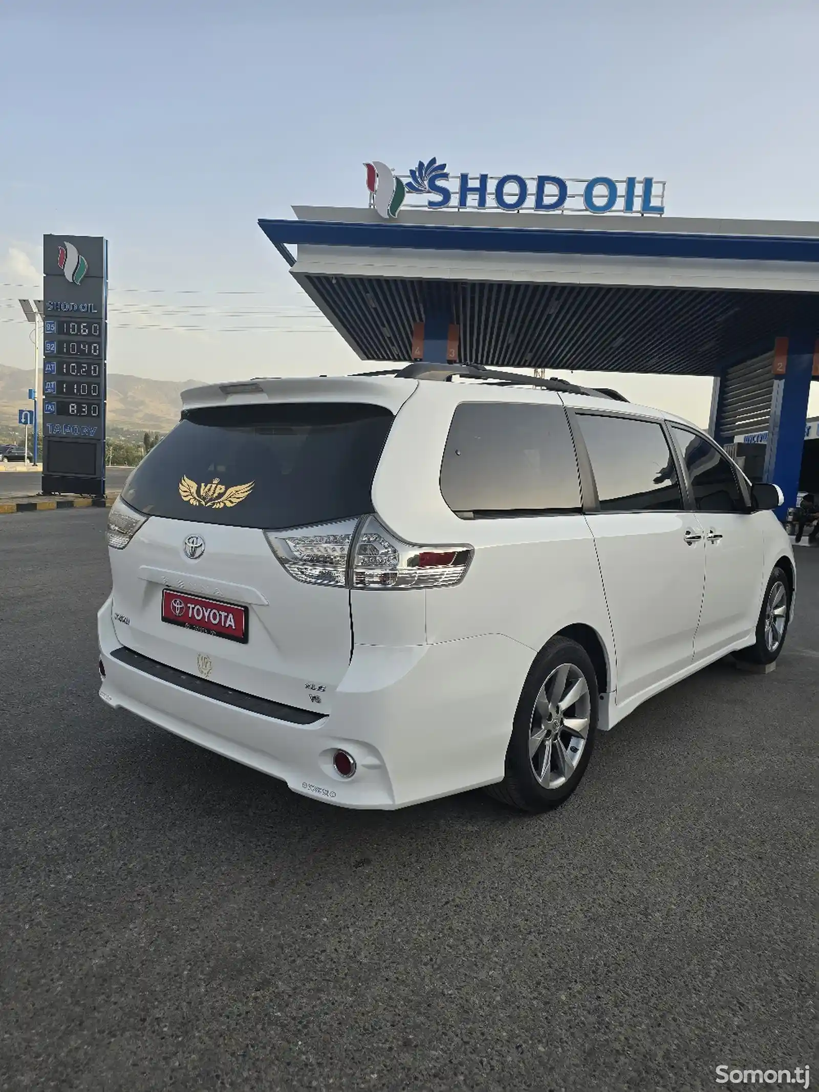 Toyota Sienna, 2015-10