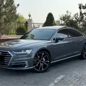 Audi A8, 2021