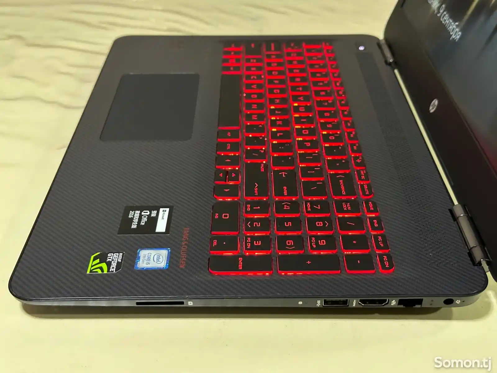 Игровой ноутбук HP Omen i5-7gen carbon-5