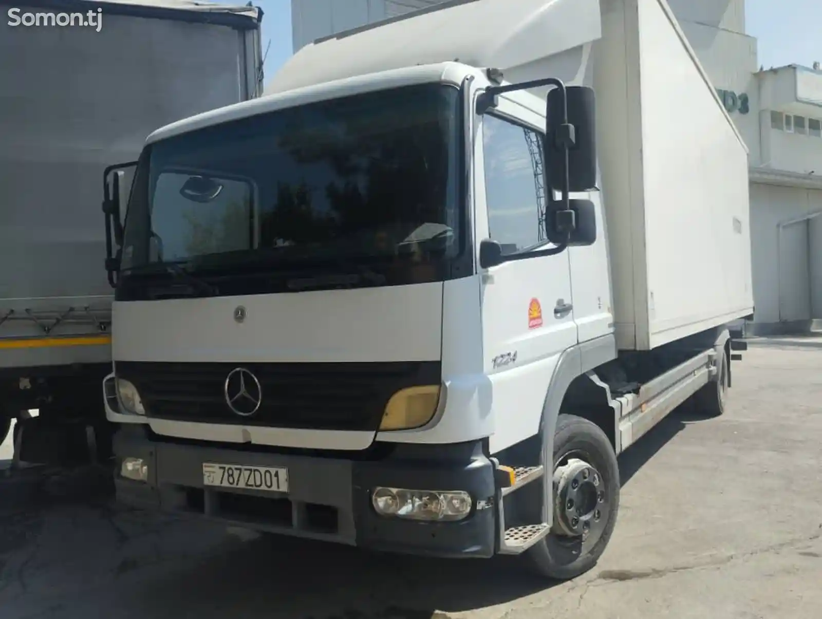 Бортовой грузовик Mercedes-Benz Atego, 2006-1