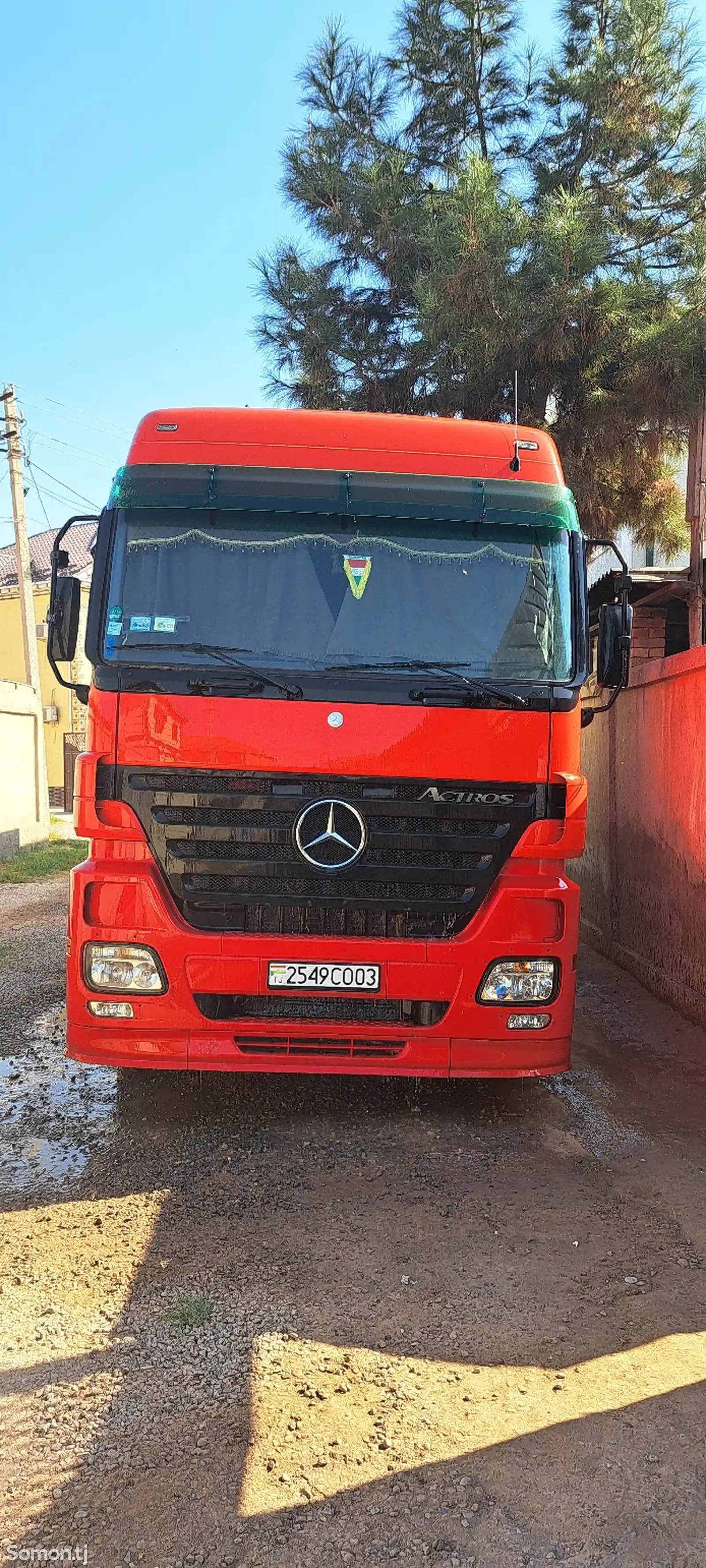 Контейнеровоз Mercedes-Benz Actros,2008-1