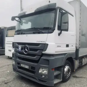 Бортовой грузовик Mercedes Benz Actros, 2011