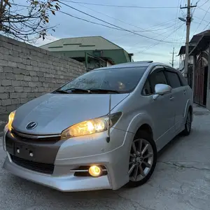 Toyota Wish, 2016