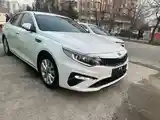 Kia K5, 2016-2