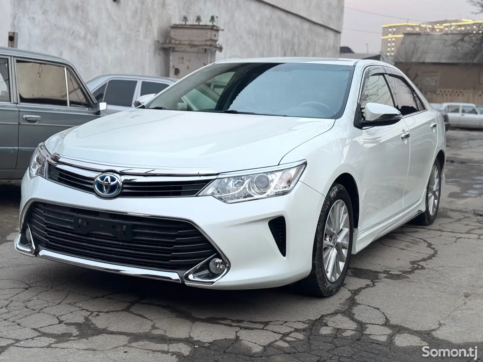 Toyota Camry, 2016-1