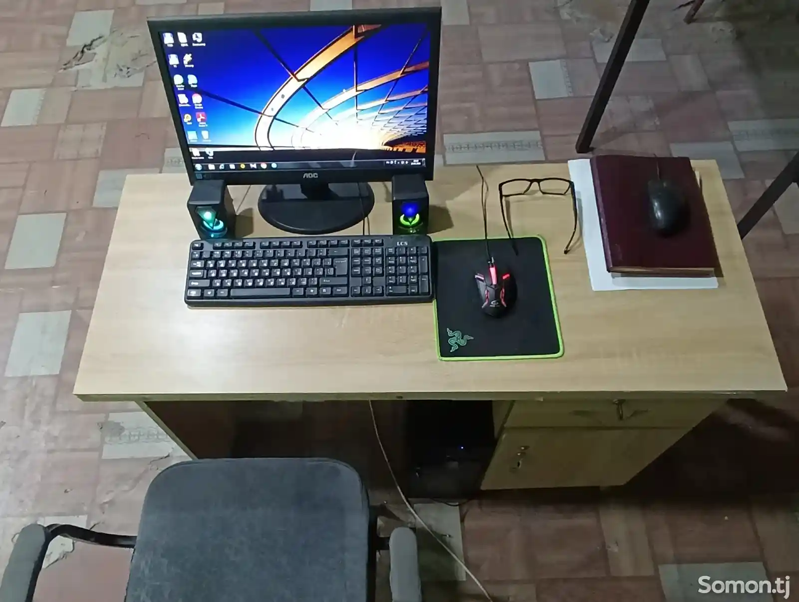 Персональный компьютер со столом-3