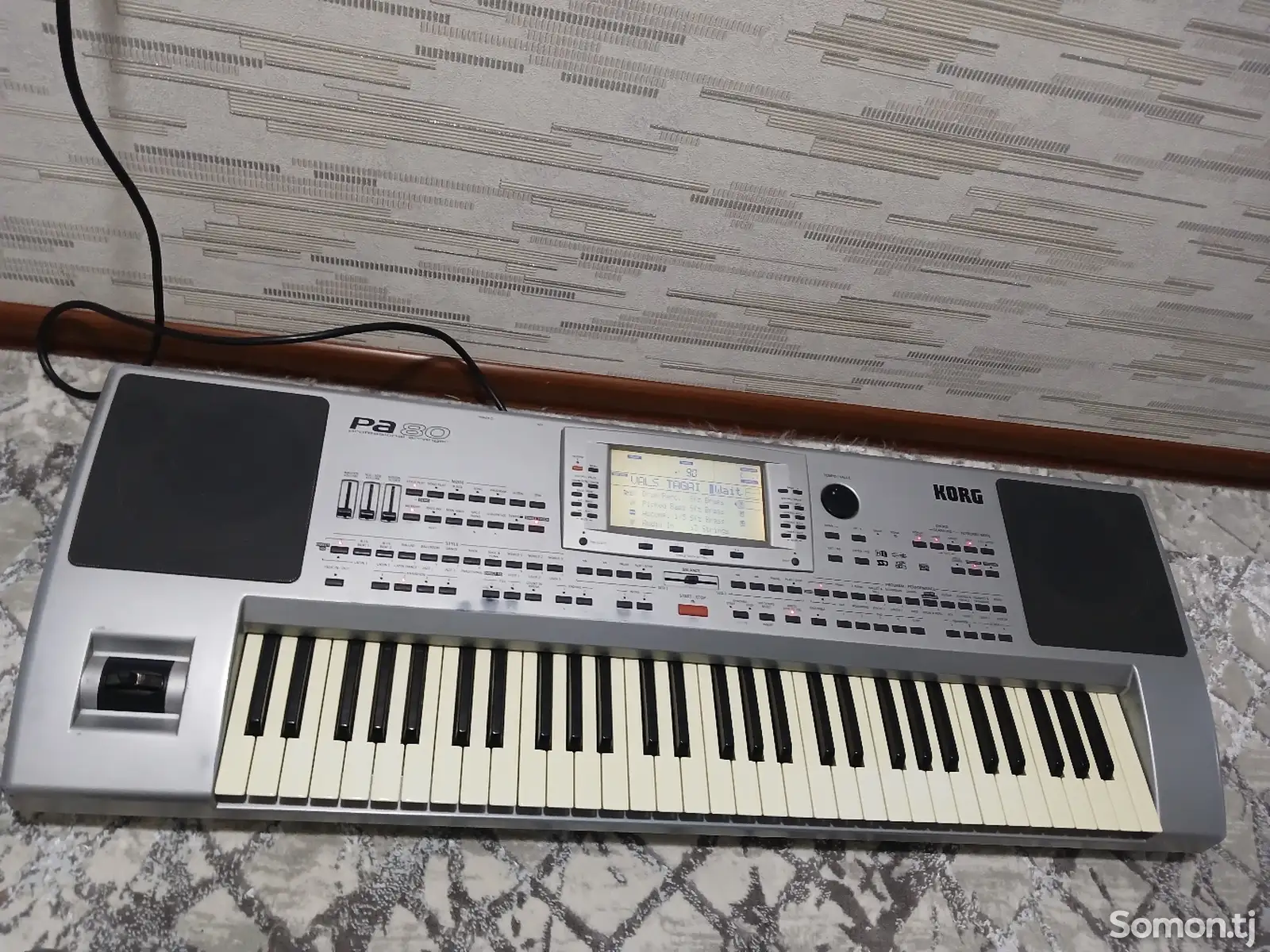 Синтезатор Korg pa80-4