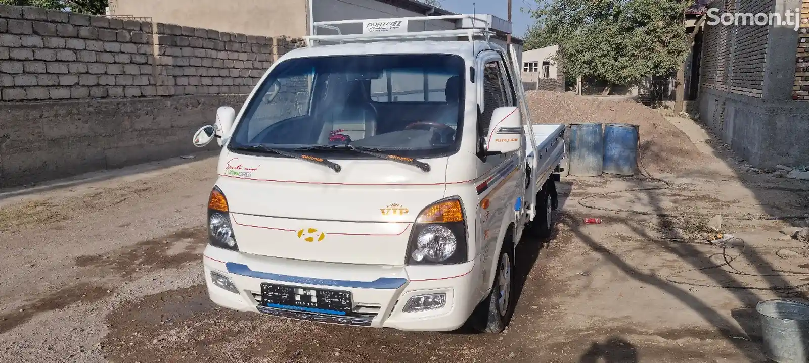 Бортовой автомобиль Hyundai Porter, 2015-1