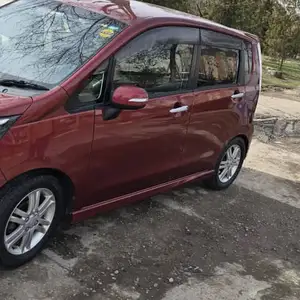 Toyota Vitz, 2014